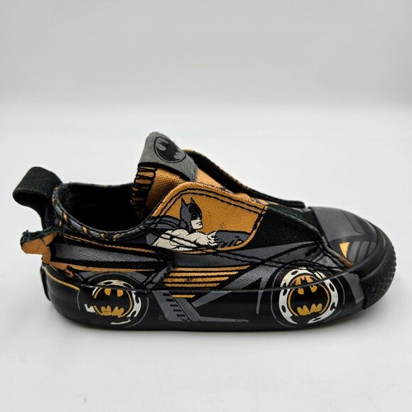 Batman Converse Trainers Size 6 Infants Kids Rare Read - Picture 7 of 16
